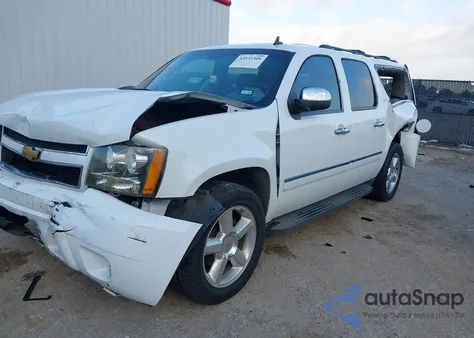 2013 Chevrolet Suburban 1500 Ltz из США, поврежденный, VIN 1GNSCKE05DR171498
